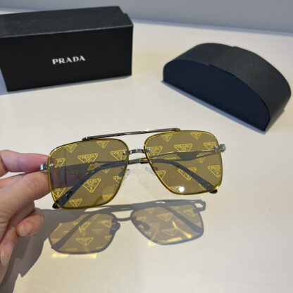 Prada fashion trend sunglasses - Image 4