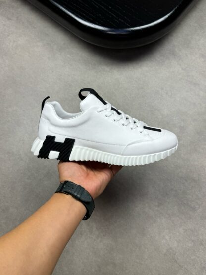 Hermes high-end noble white and black color matching thick-soled casual shoes - Image 4