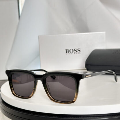Prada fashion trend sunglasses - Image 4