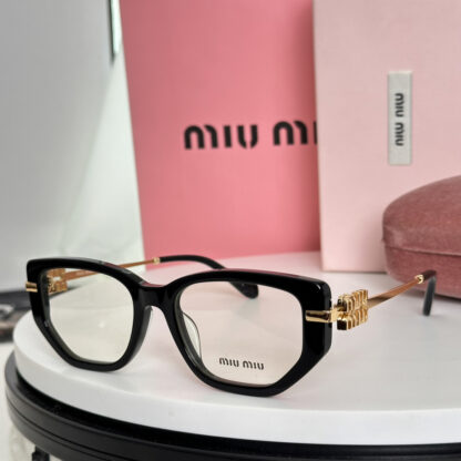 Miu Miu trendy fashion sunglasses - Image 5
