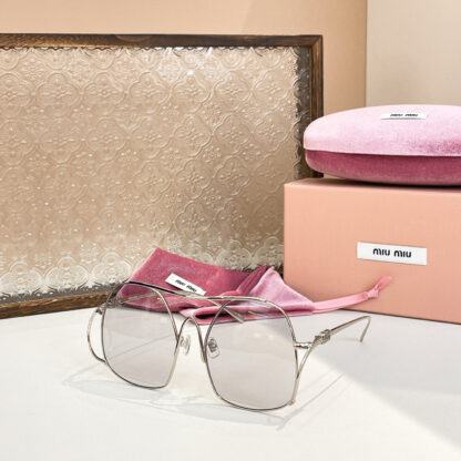 Miu Miu trendy fashion sunglasses - Image 5