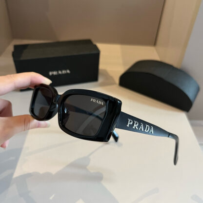 Prada fashion trend sunglasses - Image 4