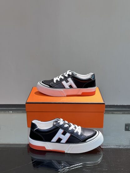 Hermes men's low-top comfortable black and white casual sports shoes - Image 4