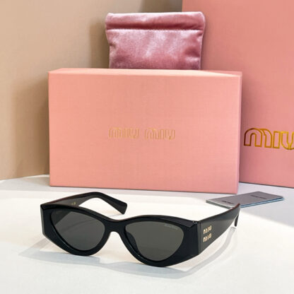 Miu Miu trendy fashion sunglasses - Image 5