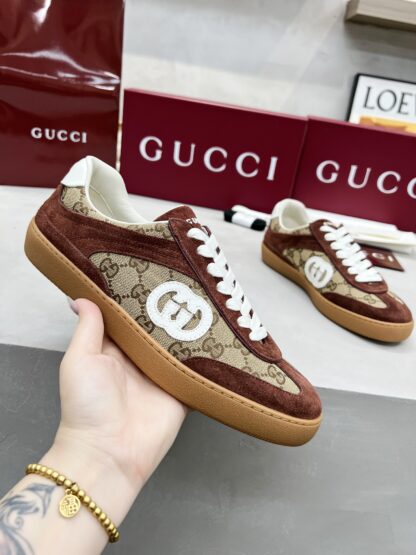 Gucci classic design German training elements catwalk model - Image 5