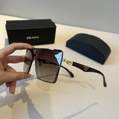 Prada fashion trend sunglasses - Image 4