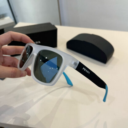 Prada fashion trend sunglasses - Image 4
