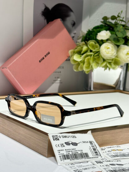 Miu Miu trendy fashion sunglasses - Image 5