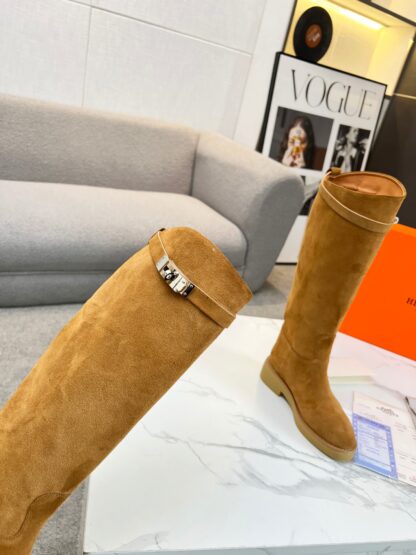 Hermès classic kelly buckle brown velvet fashion mid-calf boots - Image 3
