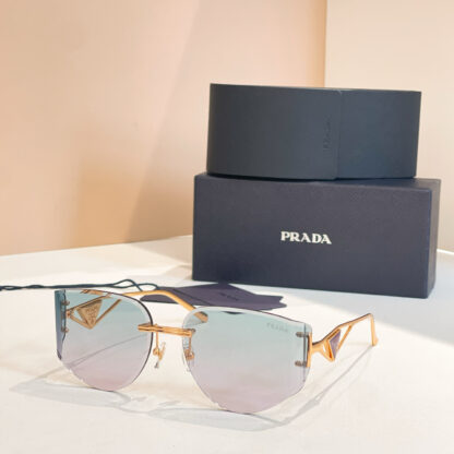 Prada fashion trend sunglasses - Image 4