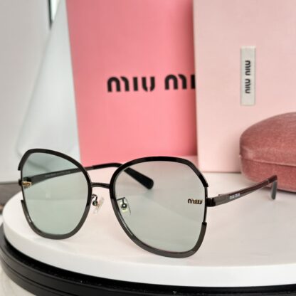 Miu Miu trendy fashion sunglasses - Image 5