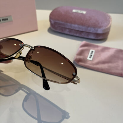 Miu Miu trendy fashion sunglasses - Image 5