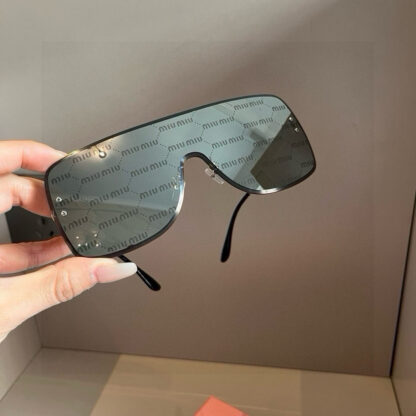 Miu Miu trendy fashion sunglasses - Image 5