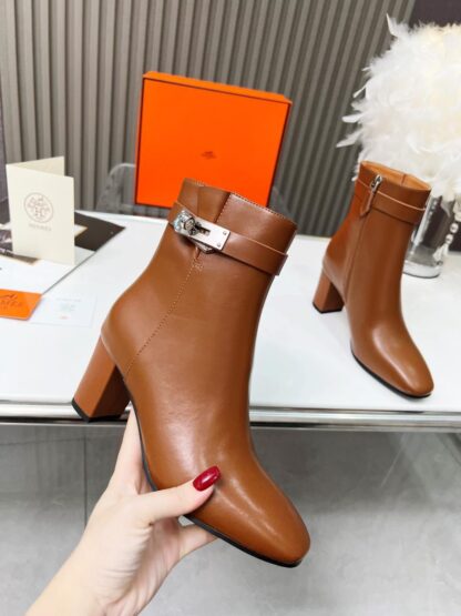 Hermes classic brown kelly buckle fashion ankle boots - Image 3