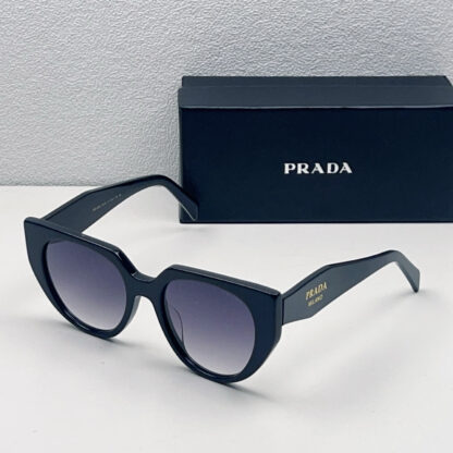 Prada fashion trend sunglasses - Image 4