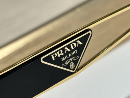 Prada fashion trend sunglasses - Image 4