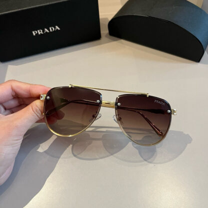 Prada fashion trend sunglasses - Image 4