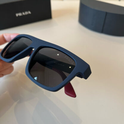 Prada fashion trend sunglasses - Image 4