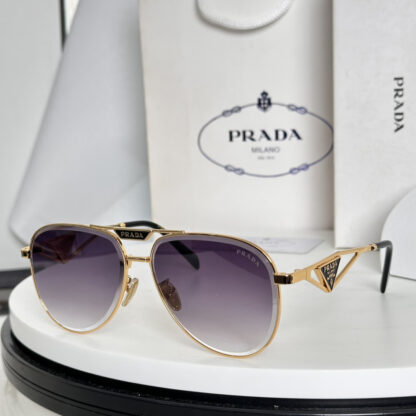 Prada fashion trend sunglasses - Image 4