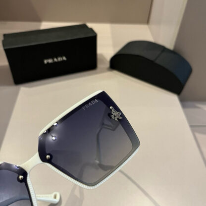 Prada fashion trend sunglasses - Image 4
