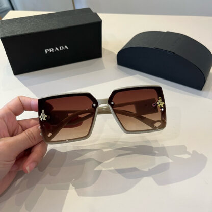 Prada fashion trend sunglasses - Image 4