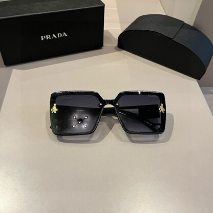 Prada fashion trend sunglasses - Image 4