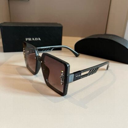 Prada fashion trend sunglasses - Image 4