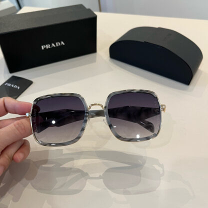 Prada fashion trend sunglasses - Image 4
