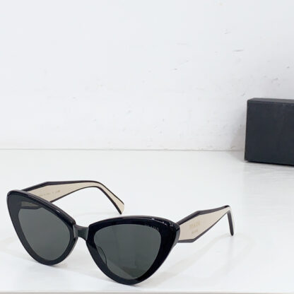 Prada fashion trend sunglasses - Image 4
