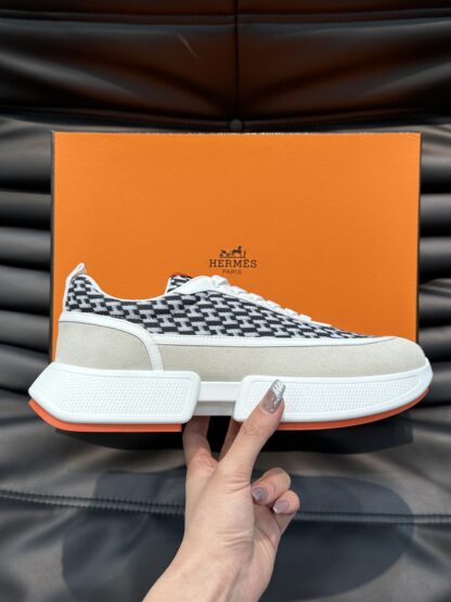 Hermes men's comfortable and soft white and black color matching casual sports shoes - Image 4
