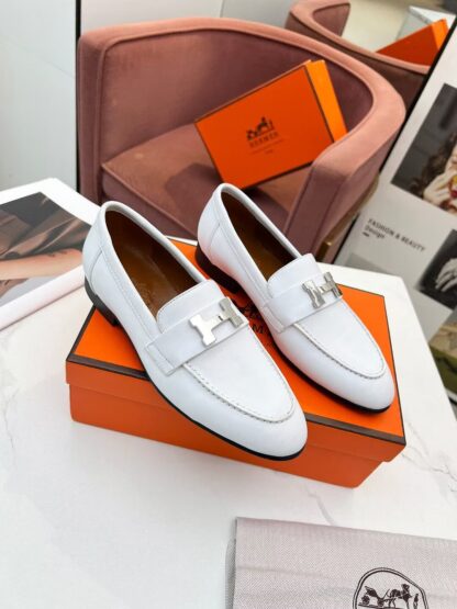 Hermès classic white loafers - Image 3
