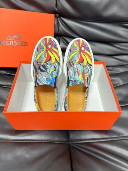 Hermès contrasting leather luxury loafers - Image 4