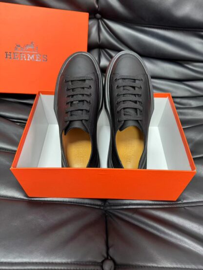 Hermes black high-end leather casual shoes - Image 4