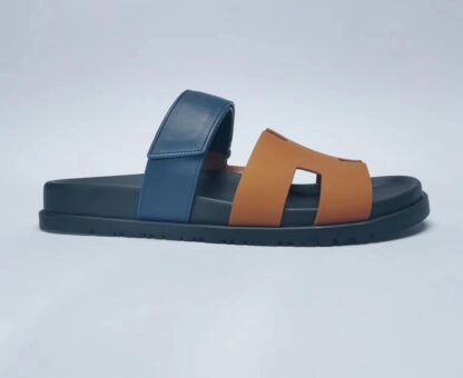 Hermès couple brown and blue woven slippers - Image 4