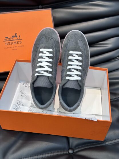 Hermès Men's Soft Lightweight Off-White Low-Top Casual Sneakers - Image 4