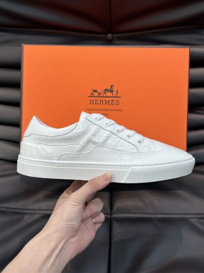 Hermès Men's Soft Light White Low-Top Casual Sneakers - Image 4