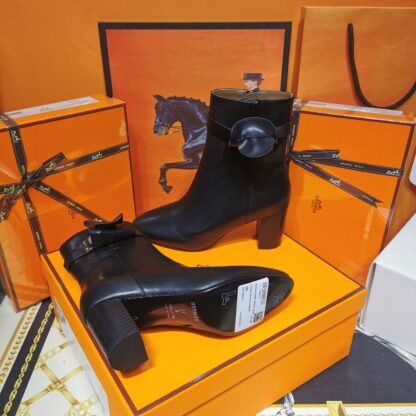 Hermès classic autumn and winter black chunky heel elegant ankle boots - Image 4