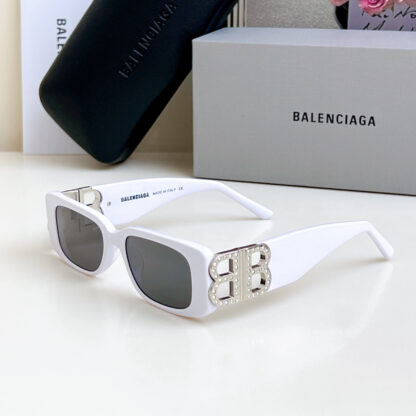 Balenciaga fashion sunglasses - Image 4