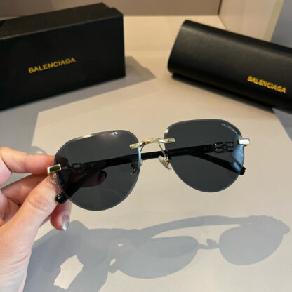 Balenciaga fashion sunglasses - Image 5