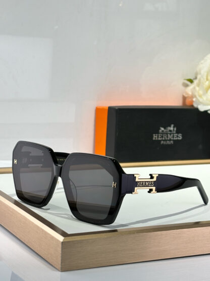 Hermès Fashion Sunglasses - Image 4