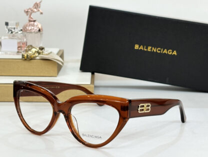 Balenciaga fashion sunglasses - Image 4