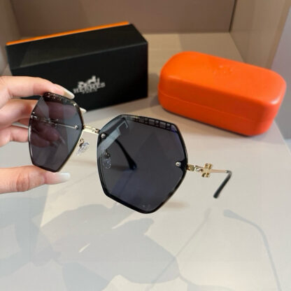 Hermès Fashion Sunglasses - Image 4