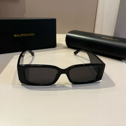 Balenciaga fashion sunglasses - Image 4