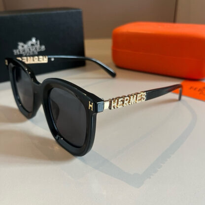 Hermès Classic Square Frame Sunglasses - Image 4