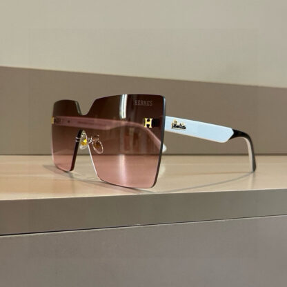 Hermès Fashion Sunglasses - Image 4