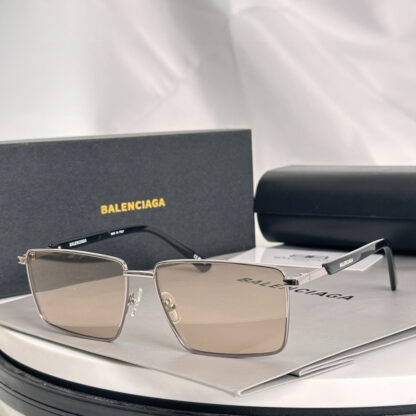 Balenciaga fashion sunglasses - Image 4