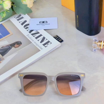 Balenciaga fashion sunglasses - Image 4