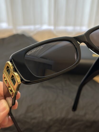 Balenciaga fashion sunglasses - Image 4