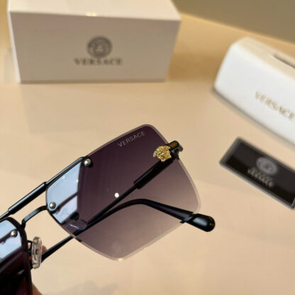 Versace fashion trend sunglasses - Image 4
