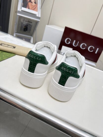 Gucci classic white shoes - Image 5